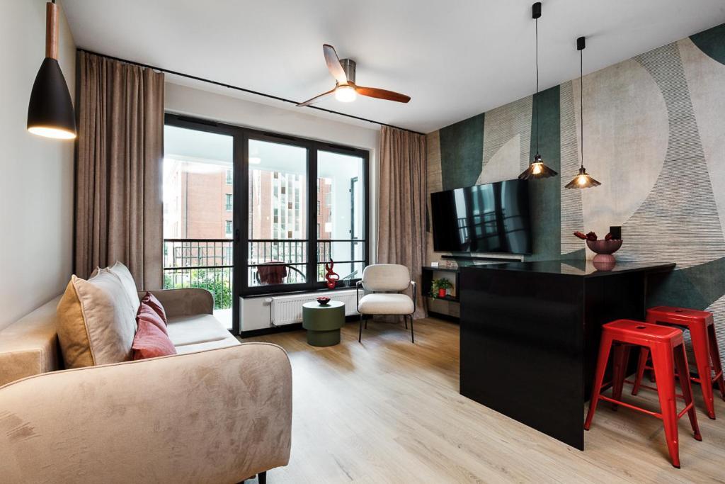 City Center - Walowa I Popieluszki By Apartmore Гданск Екстериор снимка