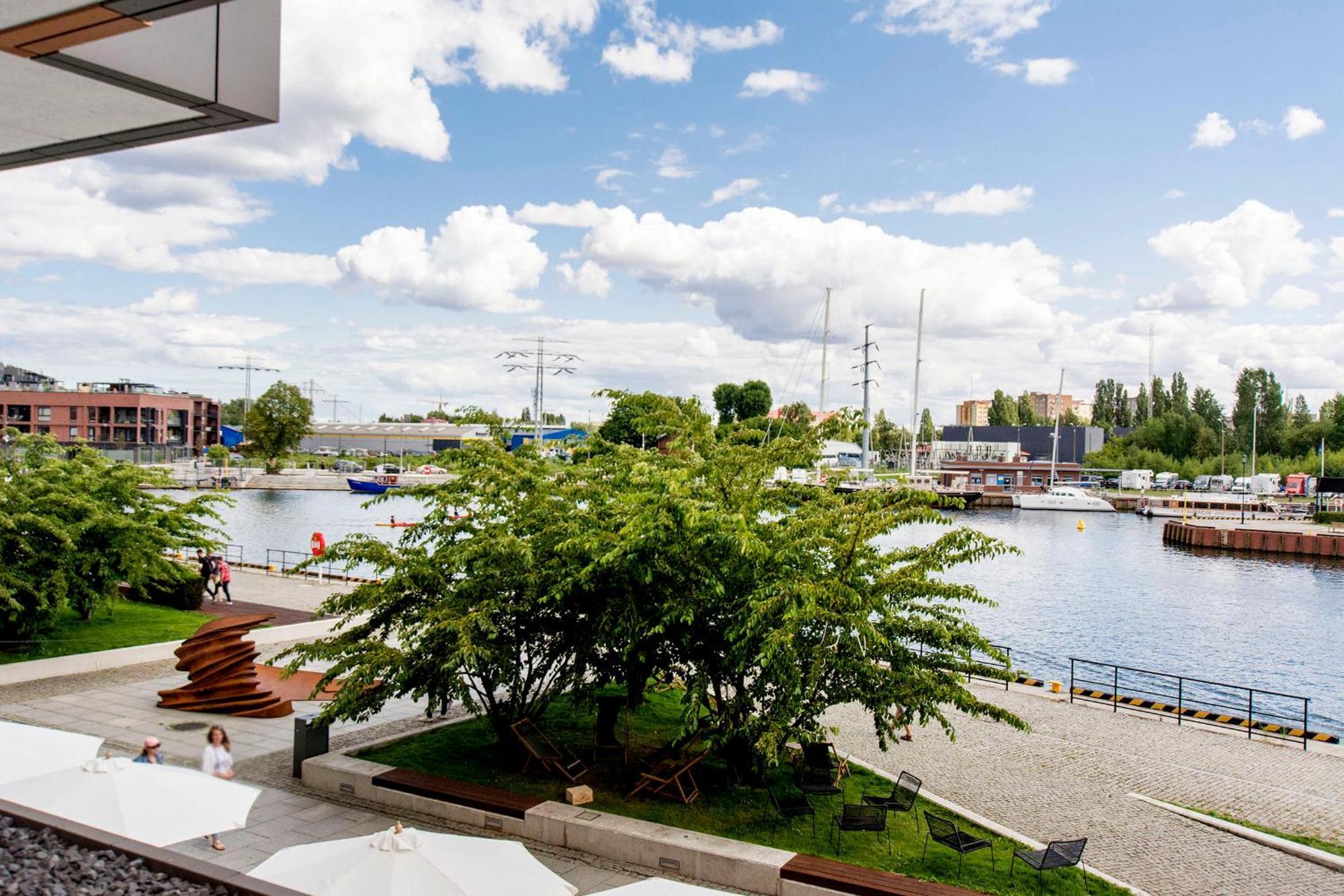 City Center - Walowa I Popieluszki By Apartmore Гданск Екстериор снимка